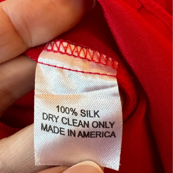 Amanda Uprichard 100% Silk Red Rolled Sleeve Button Up Lightweight Blouse Large - Picture 5 of 7
